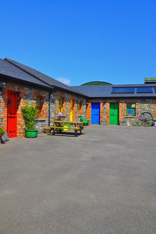Slane Farm Hostel, Cottages And Camping Εξωτερικό φωτογραφία