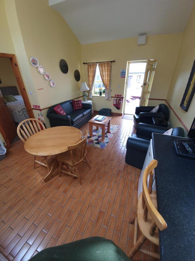 Slane Farm Hostel, Cottages And Camping Εξωτερικό φωτογραφία
