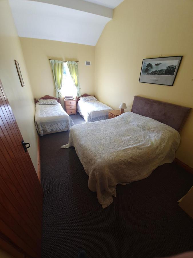 Slane Farm Hostel, Cottages And Camping Εξωτερικό φωτογραφία